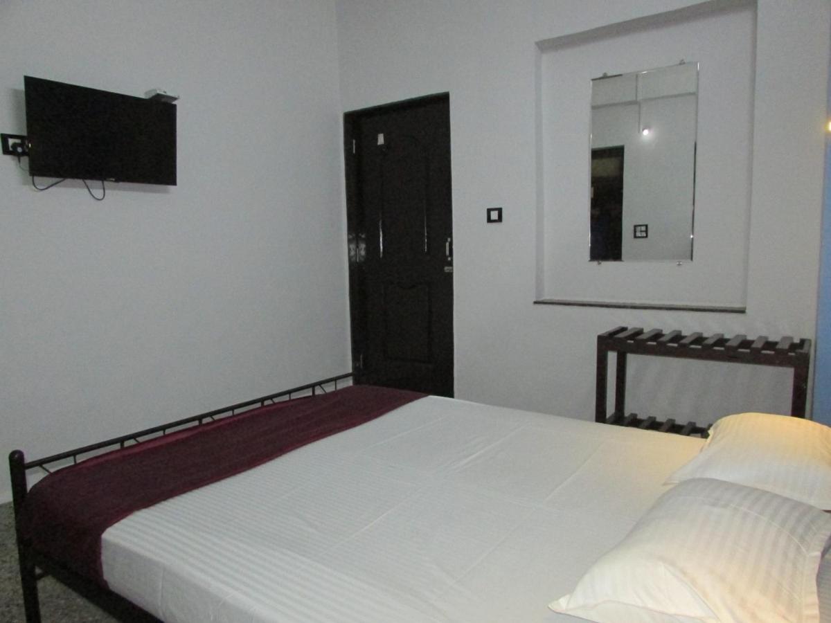 Sanrit Hotel GOA Exterior foto