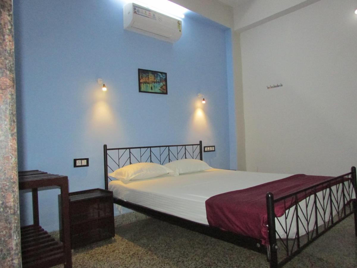Sanrit Hotel GOA Exterior foto